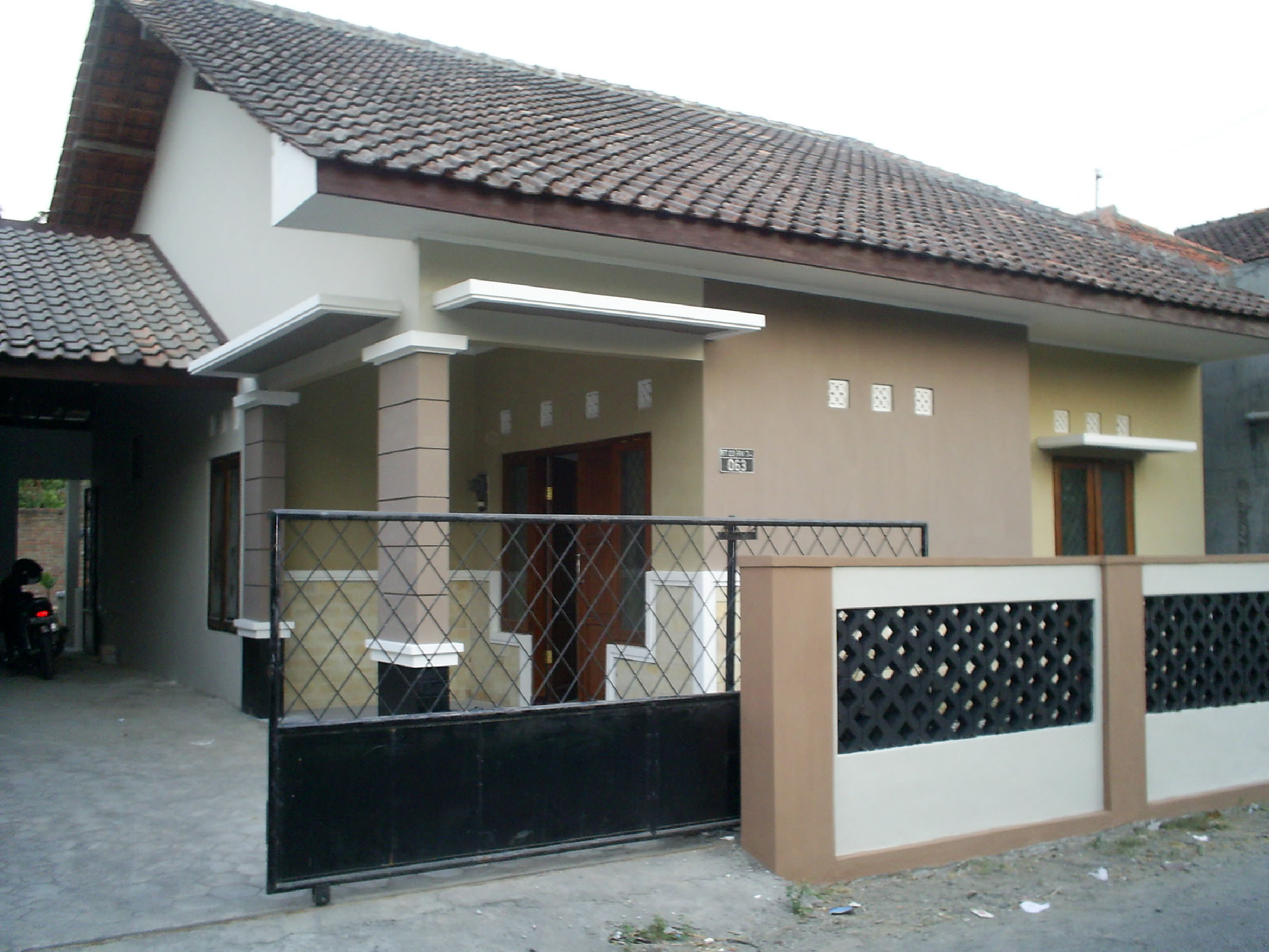 Pembangunan Rumah Tinggal Tipe 100 Milik Bpk Elo. Tahun 2007, Lokasi ...